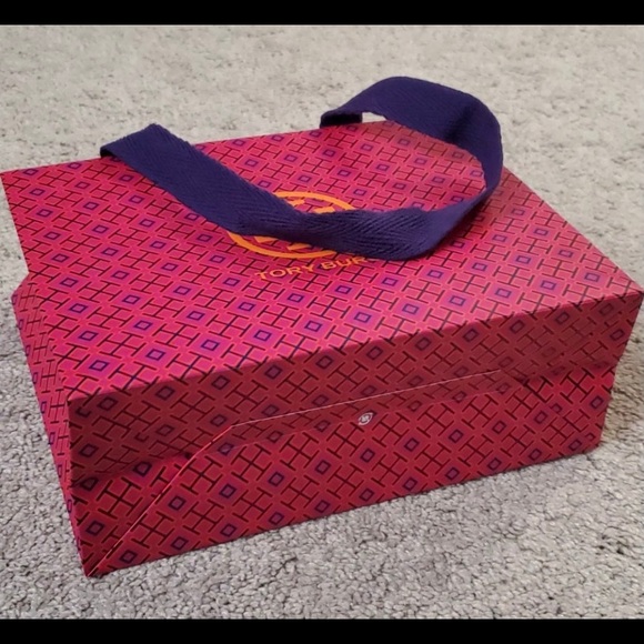 *Tory Burch* Gift Bag - Picture 4 of 5